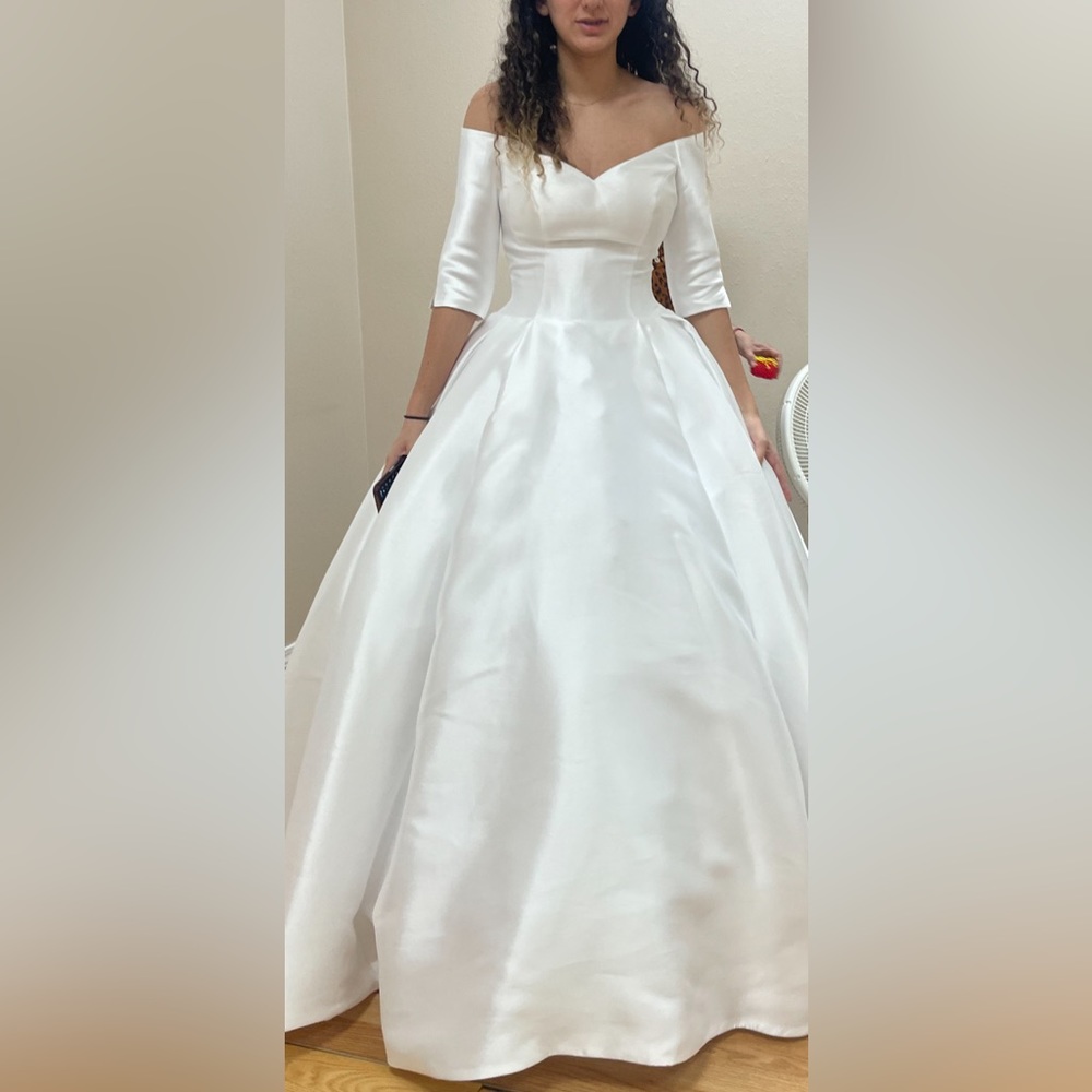 CASA BLANCA BRIDAL Dress SIze:10 (got it fitted to a 4/6), Color:White,